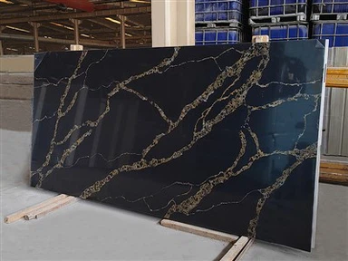 Kuarsa Calacatta Hitam dengan Vena Emas